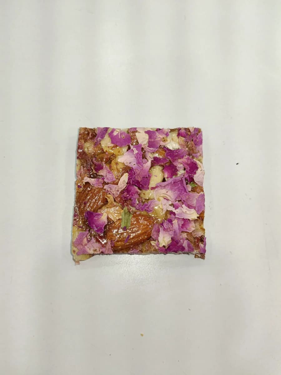 Sp.Gulab Chikki